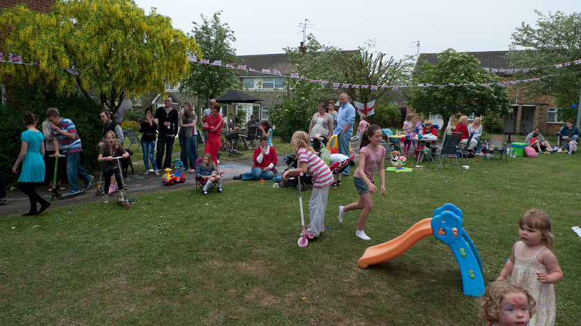 DGPX290411-029 
 Keywords: DGPX290411, Edmond Carr, Poets Estate, Royal Wedding, Street Party