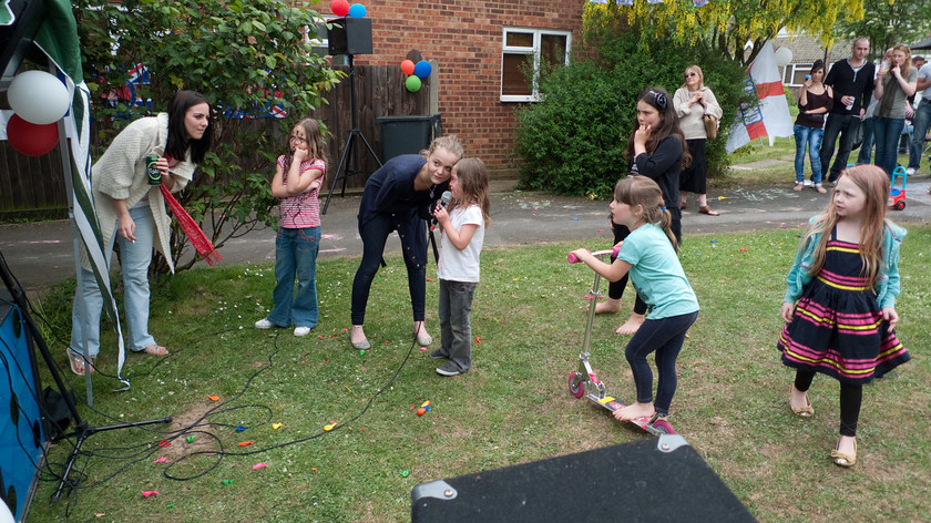 DGPX290411-028 
 Keywords: DGPX290411, Edmond Carr, Poets Estate, Royal Wedding, Street Party